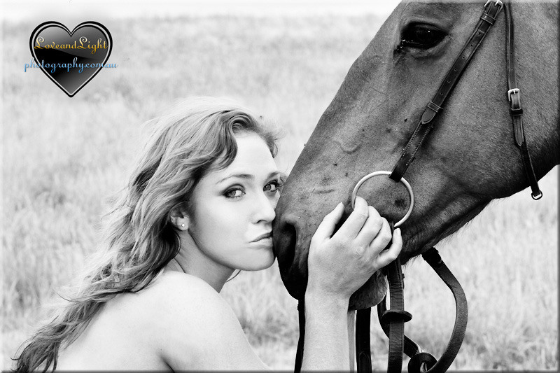 nikkiandhorse